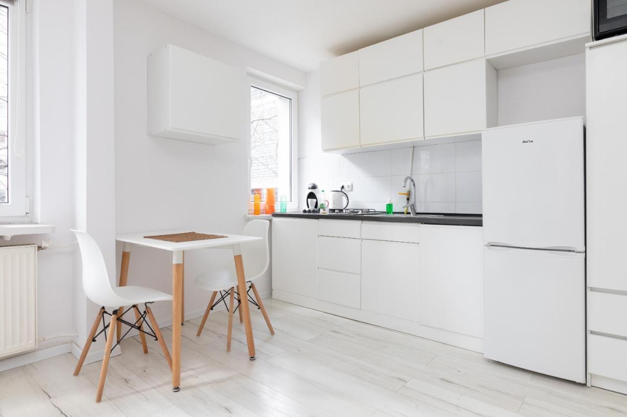 Rondo Onz Sunny Apartment Варшава Екстериор снимка